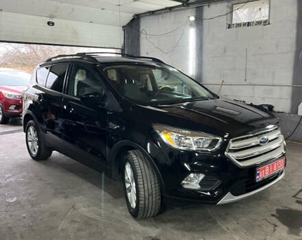 Черный Форд Эскейп, объемом двигателя 1.5 л и пробегом 170 тыс. км за 11200 $, фото 1 на Automoto.ua