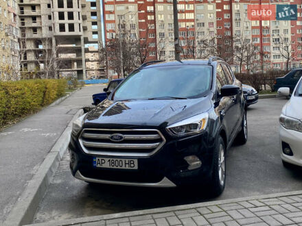 Форд Эскейп 2019 в Киеве на Automoto.ua Черный Форд Эскейп, объемом двигателя 1.5 л и пробегом 111 тыс. км за 15700 $, фото 1 на Automoto.ua
