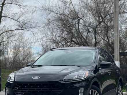 Черный Форд Эскейп, объемом двигателя 0 л и пробегом 57 тыс. км за 19300 $, фото 1 на Automoto.ua