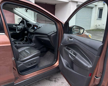 Коричневый Форд Эскейп, объемом двигателя 2 л и пробегом 118 тыс. км за 15900 $, фото 6 на Automoto.ua