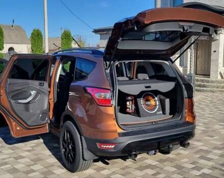 Коричневый Форд Эскейп, объемом двигателя 2.49 л и пробегом 260 тыс. км за 15300 $, фото 9 на Automoto.ua