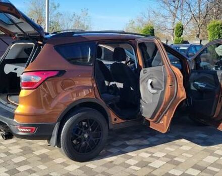 Коричневый Форд Эскейп, объемом двигателя 2.49 л и пробегом 260 тыс. км за 15300 $, фото 5 на Automoto.ua