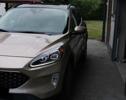 Коричневий Форд Ескейп, об'ємом двигуна 2 л та пробігом 100 тис. км за 9000 $, фото 1 на Automoto.ua