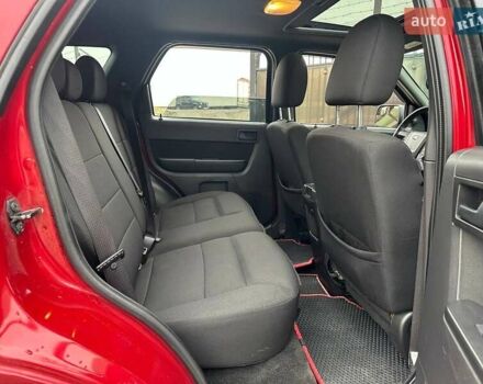Красный Форд Эскейп, объемом двигателя 2.97 л и пробегом 224 тыс. км за 7990 $, фото 10 на Automoto.ua