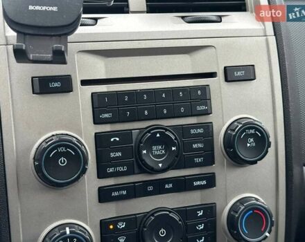 Красный Форд Эскейп, объемом двигателя 2.97 л и пробегом 224 тыс. км за 7990 $, фото 18 на Automoto.ua