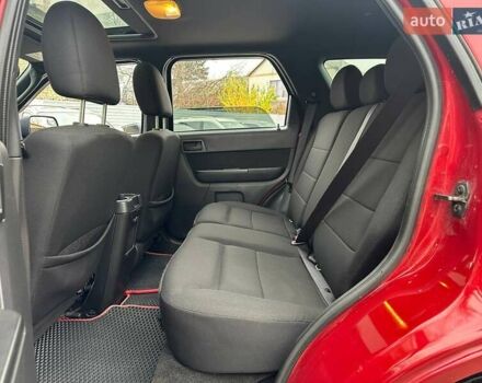 Красный Форд Эскейп, объемом двигателя 2.97 л и пробегом 224 тыс. км за 7990 $, фото 9 на Automoto.ua