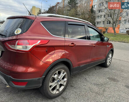 Червоний Форд Ескейп, об'ємом двигуна 2 л та пробігом 240 тис. км за 10500 $, фото 1 на Automoto.ua
