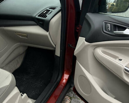 Красный Форд Эскейп, объемом двигателя 2 л и пробегом 206 тыс. км за 9500 $, фото 28 на Automoto.ua