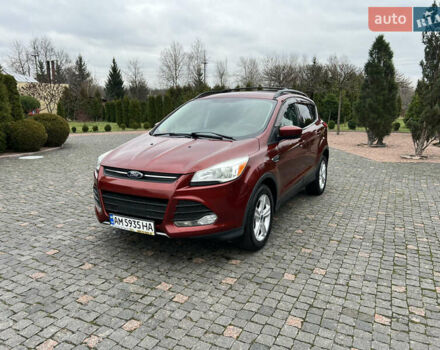 Красный Форд Эскейп, объемом двигателя 2 л и пробегом 206 тыс. км за 9500 $, фото 5 на Automoto.ua