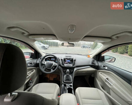 Красный Форд Эскейп, объемом двигателя 2 л и пробегом 206 тыс. км за 9500 $, фото 36 на Automoto.ua