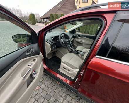 Красный Форд Эскейп, объемом двигателя 2 л и пробегом 206 тыс. км за 9500 $, фото 34 на Automoto.ua