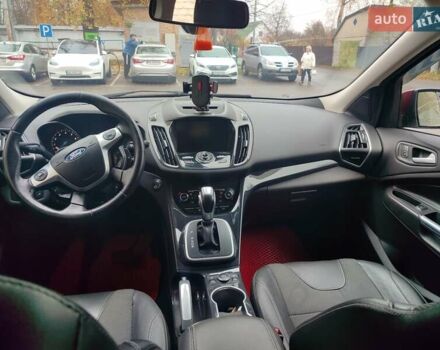 Красный Форд Эскейп, объемом двигателя 2 л и пробегом 178 тыс. км за 10999 $, фото 9 на Automoto.ua