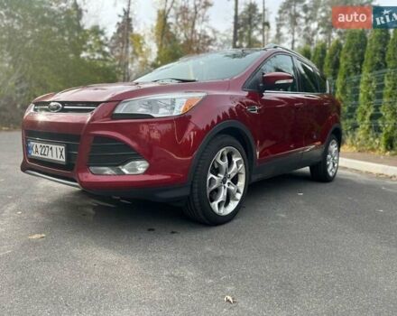 Красный Форд Эскейп, объемом двигателя 2 л и пробегом 148 тыс. км за 13250 $, фото 5 на Automoto.ua