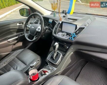 Красный Форд Эскейп, объемом двигателя 2 л и пробегом 148 тыс. км за 13250 $, фото 21 на Automoto.ua