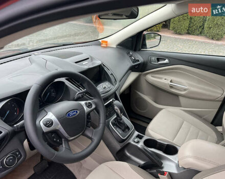 Красный Форд Эскейп, объемом двигателя 2 л и пробегом 206 тыс. км за 9500 $, фото 32 на Automoto.ua