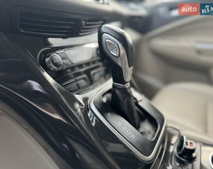 Червоний Форд Ескейп, об'ємом двигуна 2 л та пробігом 240 тис. км за 10500 $, фото 6 на Automoto.ua