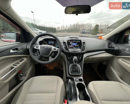 Красный Форд Эскейп, объемом двигателя 2 л и пробегом 206 тыс. км за 9500 $, фото 37 на Automoto.ua