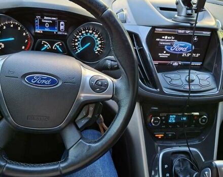 Красный Форд Эскейп, объемом двигателя 2 л и пробегом 228 тыс. км за 10850 $, фото 35 на Automoto.ua