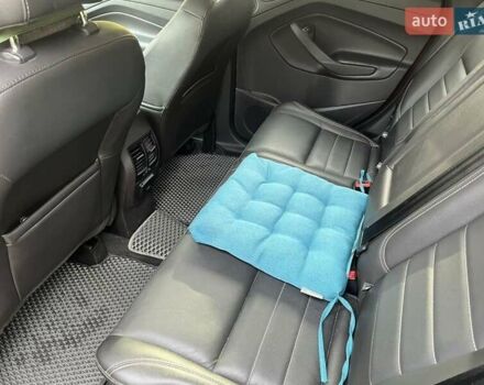 Красный Форд Эскейп, объемом двигателя 2 л и пробегом 148 тыс. км за 13250 $, фото 15 на Automoto.ua