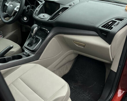 Красный Форд Эскейп, объемом двигателя 2 л и пробегом 206 тыс. км за 9500 $, фото 27 на Automoto.ua