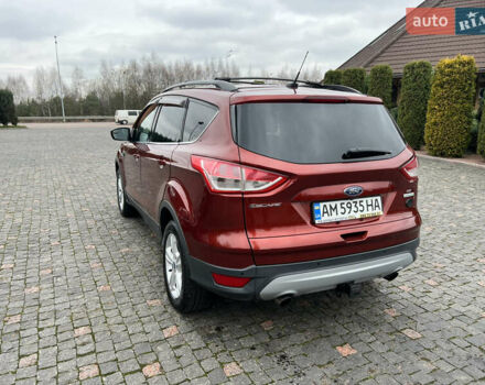 Красный Форд Эскейп, объемом двигателя 2 л и пробегом 206 тыс. км за 9500 $, фото 16 на Automoto.ua