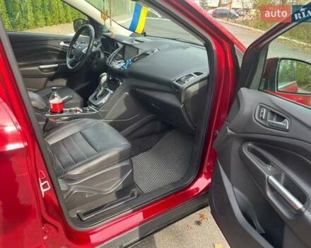 Красный Форд Эскейп, объемом двигателя 2 л и пробегом 148 тыс. км за 13250 $, фото 20 на Automoto.ua