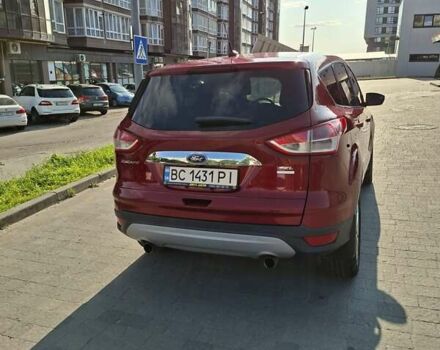 Красный Форд Эскейп, объемом двигателя 2 л и пробегом 228 тыс. км за 10850 $, фото 3 на Automoto.ua