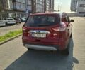 Красный Форд Эскейп, объемом двигателя 2 л и пробегом 228 тыс. км за 10850 $, фото 3 на Automoto.ua