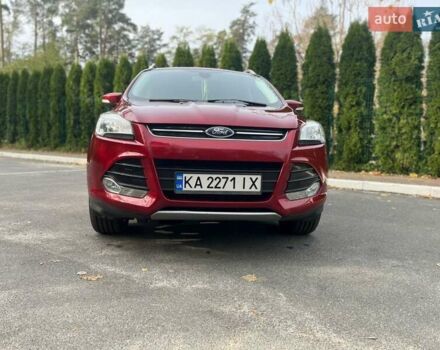 Красный Форд Эскейп, объемом двигателя 2 л и пробегом 148 тыс. км за 13250 $, фото 1 на Automoto.ua
