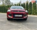Красный Форд Эскейп, объемом двигателя 2 л и пробегом 148 тыс. км за 13250 $, фото 1 на Automoto.ua