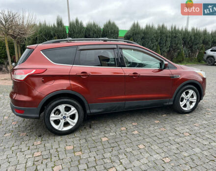 Красный Форд Эскейп, объемом двигателя 2 л и пробегом 206 тыс. км за 9500 $, фото 10 на Automoto.ua