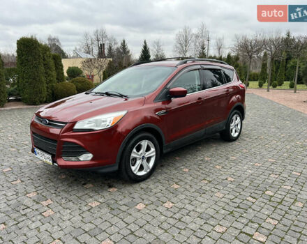 Красный Форд Эскейп, объемом двигателя 2 л и пробегом 206 тыс. км за 9500 $, фото 6 на Automoto.ua