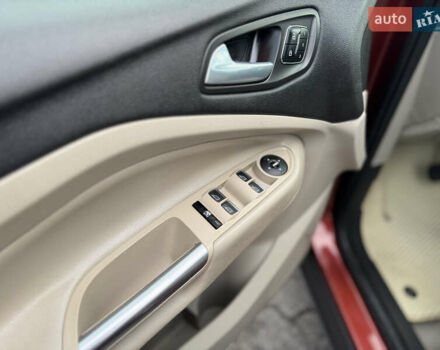 Червоний Форд Ескейп, об'ємом двигуна 2 л та пробігом 240 тис. км за 10500 $, фото 13 на Automoto.ua