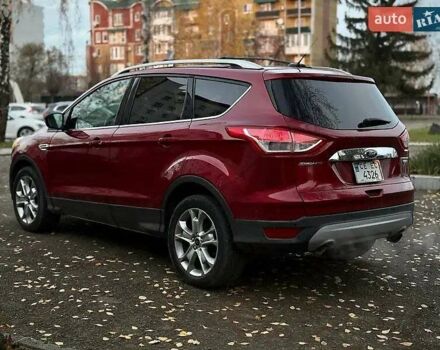 Красный Форд Эскейп, объемом двигателя 2 л и пробегом 127 тыс. км за 13200 $, фото 2 на Automoto.ua