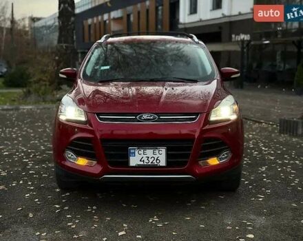 Красный Форд Эскейп, объемом двигателя 2 л и пробегом 127 тыс. км за 13200 $, фото 1 на Automoto.ua