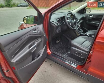 Красный Форд Эскейп, объемом двигателя 2 л и пробегом 59 тыс. км за 13000 $, фото 12 на Automoto.ua