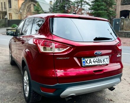 Красный Форд Эскейп, объемом двигателя 2 л и пробегом 160 тыс. км за 11250 $, фото 5 на Automoto.ua