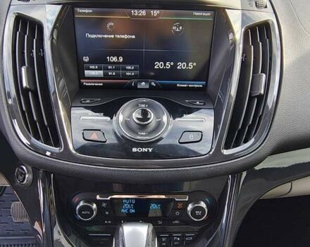 Красный Форд Эскейп, объемом двигателя 2 л и пробегом 159 тыс. км за 14950 $, фото 16 на Automoto.ua