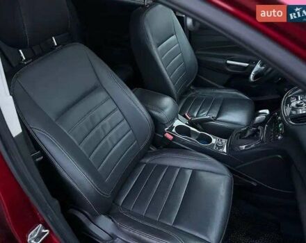 Красный Форд Эскейп, объемом двигателя 2 л и пробегом 127 тыс. км за 13200 $, фото 14 на Automoto.ua