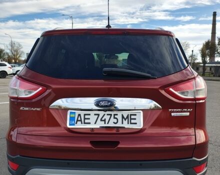 Красный Форд Эскейп, объемом двигателя 2 л и пробегом 159 тыс. км за 15000 $, фото 3 на Automoto.ua