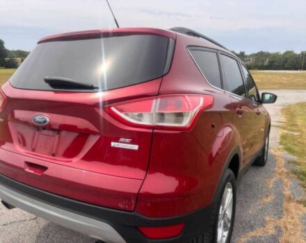 Красный Форд Эскейп, объемом двигателя 1.6 л и пробегом 86 тыс. км за 9200 $, фото 3 на Automoto.ua