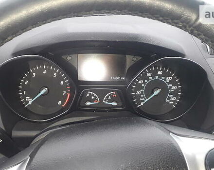 Красный Форд Эскейп, объемом двигателя 2 л и пробегом 115 тыс. км за 10500 $, фото 9 на Automoto.ua