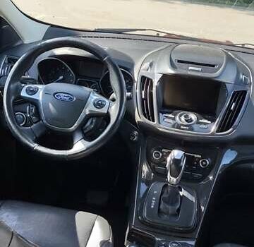 Червоний Форд Ескейп, об'ємом двигуна 2 л та пробігом 270 тис. км за 9600 $, фото 5 на Automoto.ua