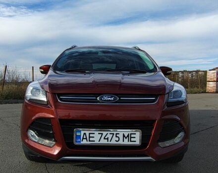 Красный Форд Эскейп, объемом двигателя 2 л и пробегом 159 тыс. км за 15000 $, фото 1 на Automoto.ua