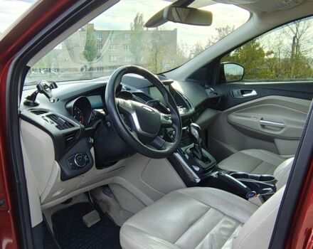 Красный Форд Эскейп, объемом двигателя 2 л и пробегом 159 тыс. км за 15000 $, фото 6 на Automoto.ua