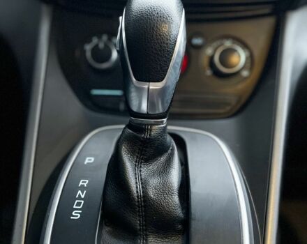 Красный Форд Эскейп, объемом двигателя 2 л и пробегом 160 тыс. км за 11250 $, фото 11 на Automoto.ua