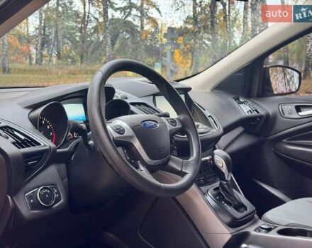 Червоний Форд Ескейп, об'ємом двигуна 2 л та пробігом 178 тис. км за 11998 $, фото 28 на Automoto.ua