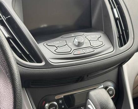 Червоний Форд Ескейп, об'ємом двигуна 1.6 л та пробігом 159 тис. км за 8999 $, фото 16 на Automoto.ua