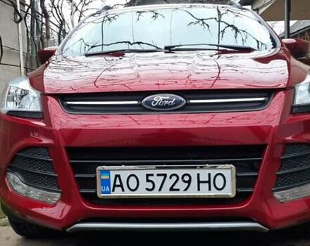 Красный Форд Эскейп, объемом двигателя 2 л и пробегом 93 тыс. км за 11300 $, фото 1 на Automoto.ua