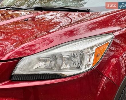 Червоний Форд Ескейп, об'ємом двигуна 2 л та пробігом 178 тис. км за 11998 $, фото 5 на Automoto.ua